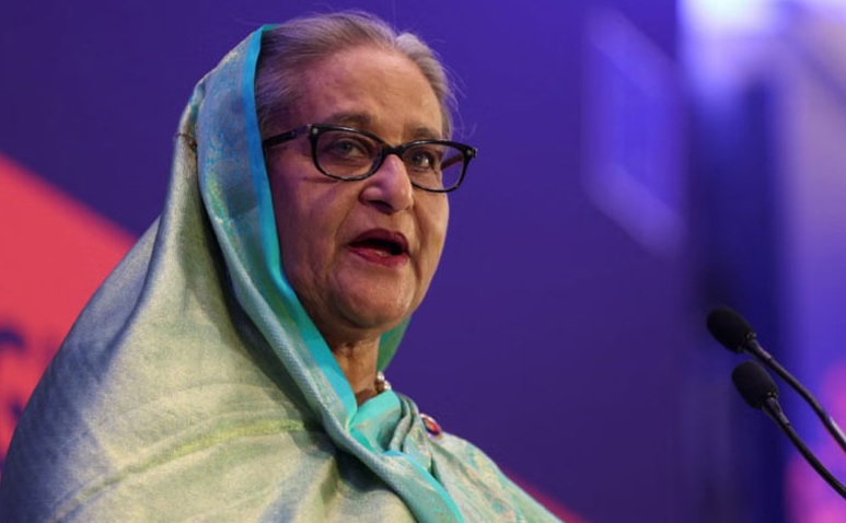 দেশে ফেরার ঝুঁকি নেবেন না শেখ হাসিনা!
